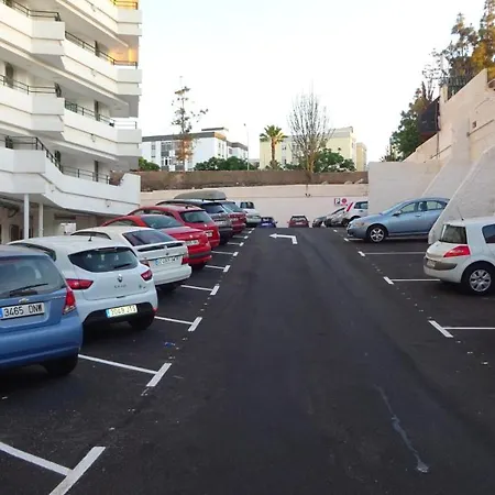 Breeze Friendly Будинок відпочинку Плайя-дель-Інглес