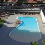 Breeze Friendly Будинок відпочинку Плайя-дель-Інглес